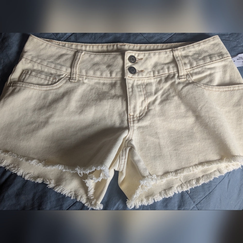 Tilly's Cream Frayed Jean Shorts